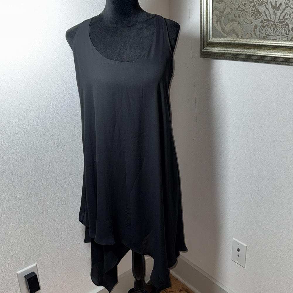 BCBG Paris black asymmetrical hem Strappy racer backโ crepe dress Sz 8